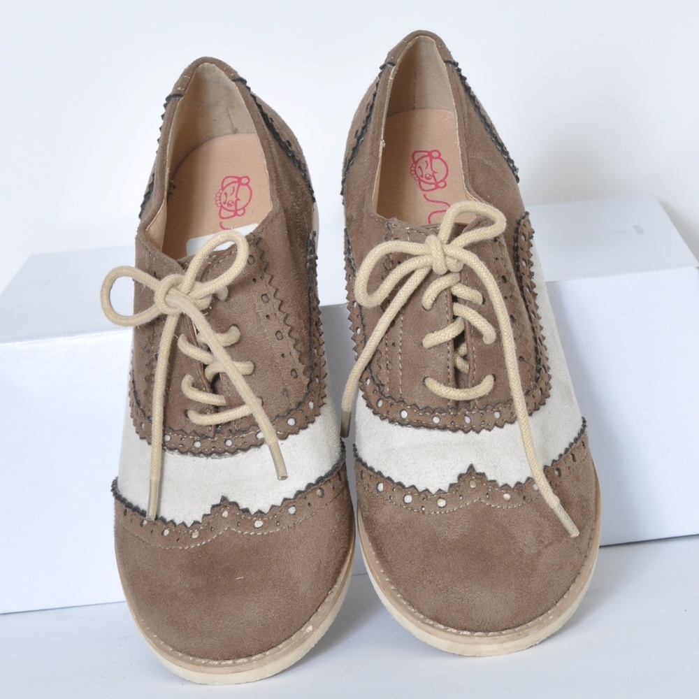 TAN & BROWN Sugar Shoes Oxfords
